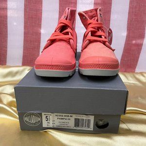 NWB Palladium Pampa Hi shoe